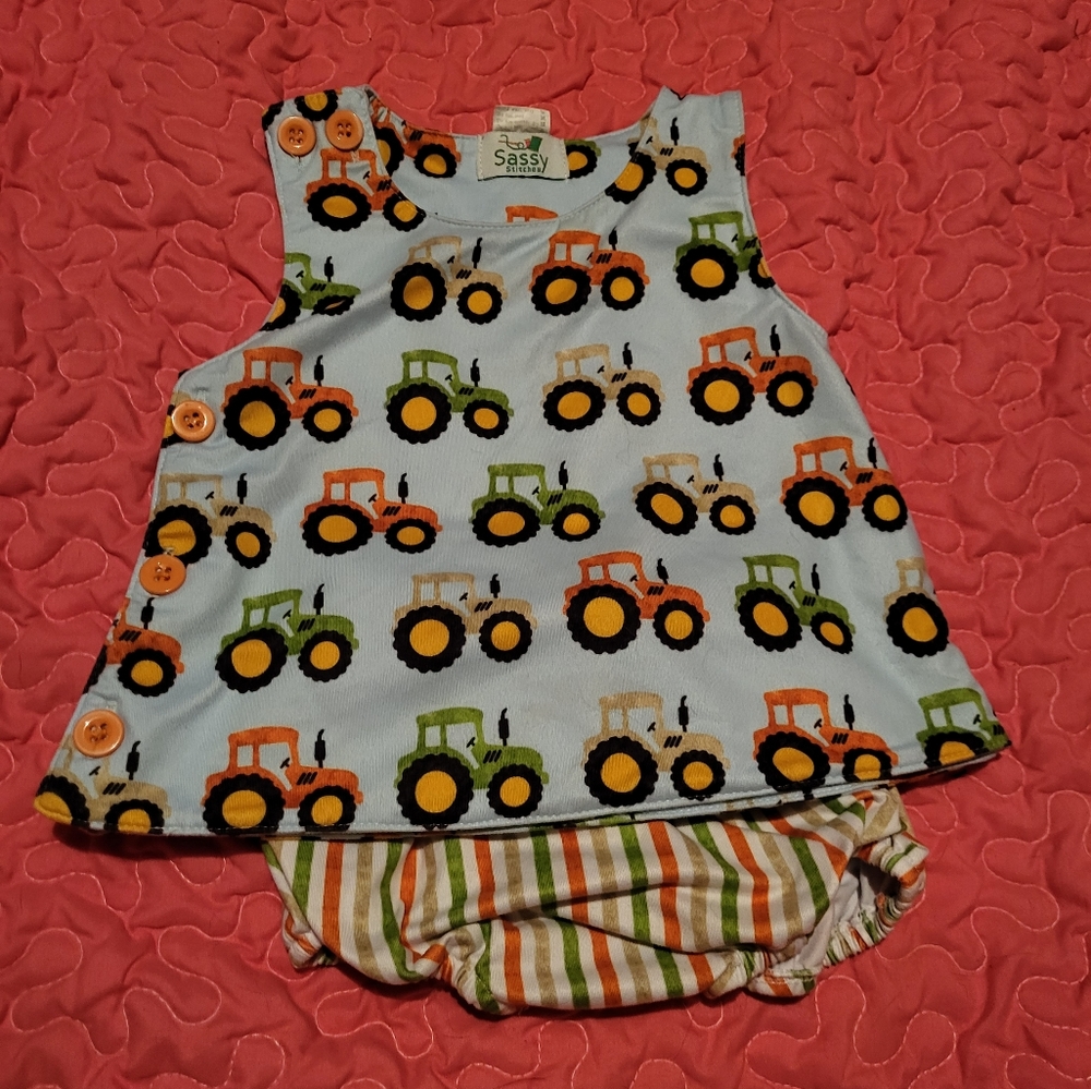 Boutique sassy stitches outfit 9 to 12 month